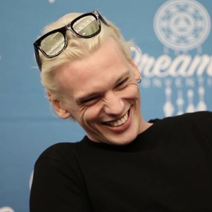 vici 🦢 meeting jamie 14/06!!!! tweet media