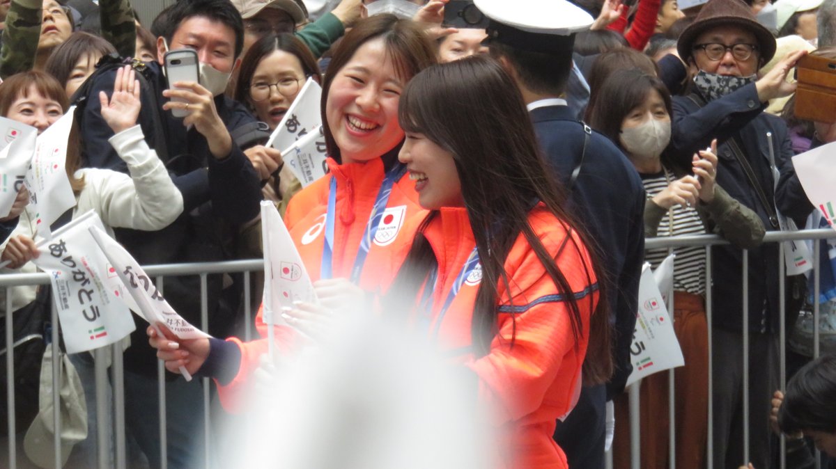 disk_0723's tweet photo. 本当に充実したひと時でした!✨
美帆さんと綾乃さんは第2の人生を、
競技を続ける4人は引き続き応援していきますぞ!👍#teamGOLD #スピードスケート https://t.co/Wf79kHa1hy
