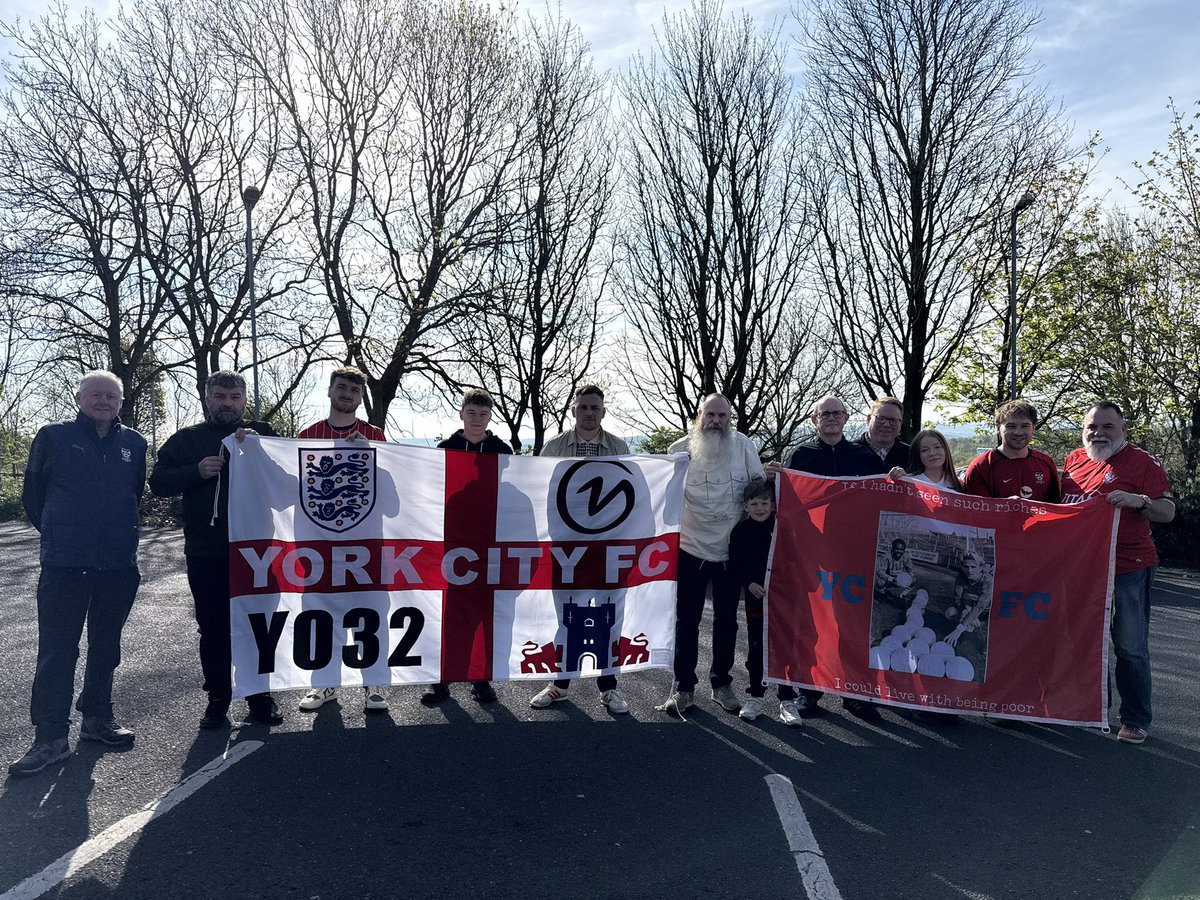 YfrontFanzine's tweet photo. We Are York #ycfc https://t.co/a0ymiyAiHL