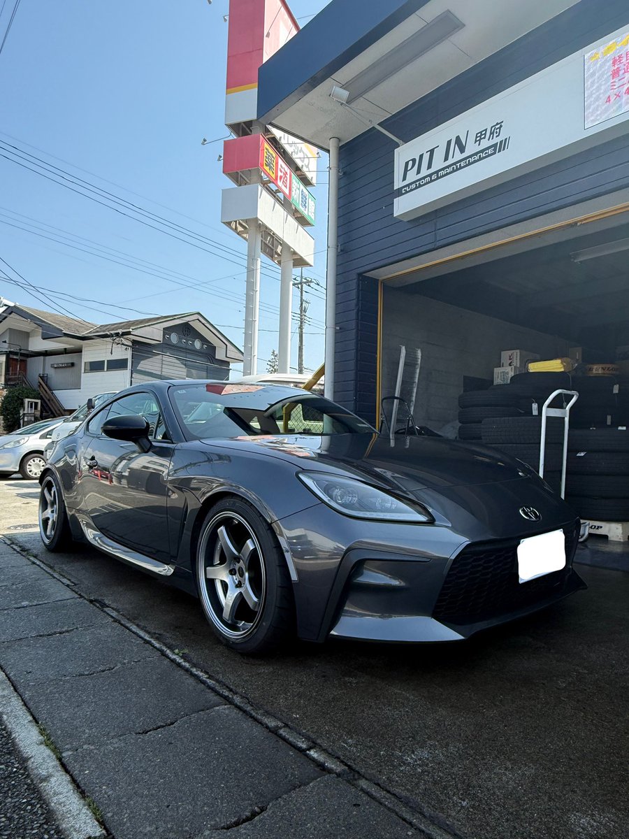 PITIN_KOFU's tweet photo. ZN8 GR86
HKS HIPERMAXS
HKS Fender Molding
VALINO GV117D
VALINO PERGEA08R
255/35R18
お買い上げ頂き、
アライメント調整のご用命
頂きました！
ありがとうございます！
#PITIN甲府
#ZN8
#GR86
#HKS
#VALINO
#アライメント調整 https://t.co/mGVr89xBie