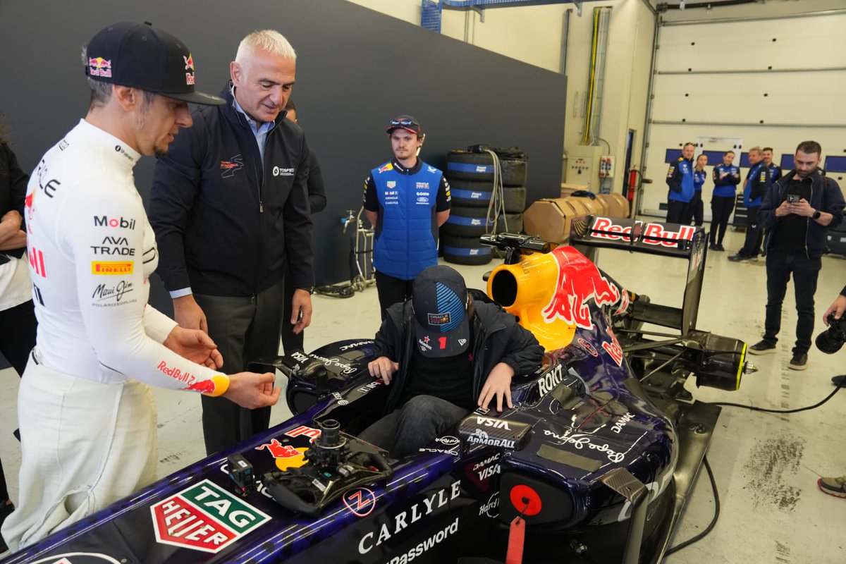 Formula 1, 2027’den itibaren yeniden İstanbul Park’ta olacak.

Bakanımız <a href="/MehmetNuriErsoy/">Mehmet Nuri Ersoy</a>’un katılımıyla İstanbul Park’ta düzenlenen basın toplantısında, organizasyonun Türkiye takvimine yeniden dahil edilmesine ilişkin süreç paylaşıldı.

En az 5 yıl boyunca sürecek yarışlarla