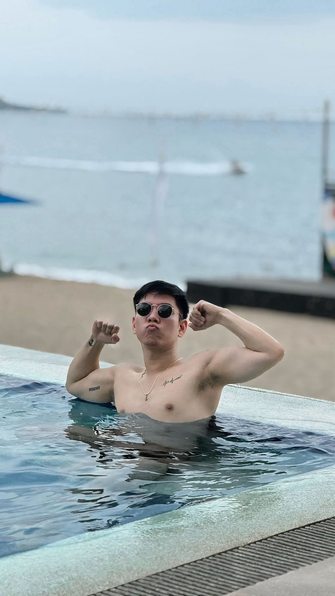 cdrkcrze's tweet photo. First time nagbabad sa araw during summer. 🌤️

Now, I don’t mind if umitim na. 😅
Skin color will return.
Time and Moments may not. 🌊 https://t.co/U5ltdcRMVo