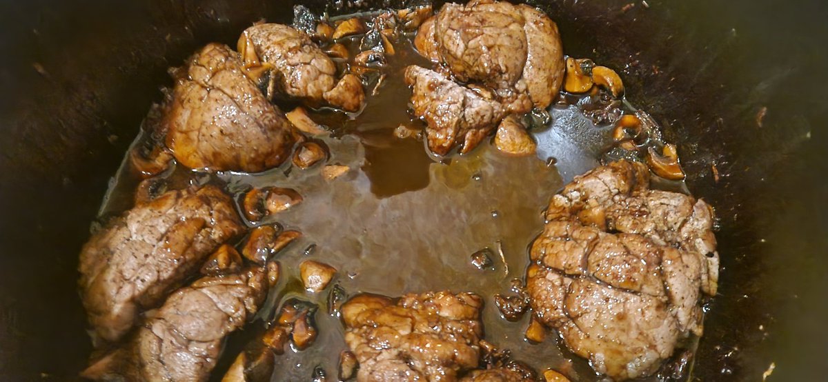 bourillonfred08's tweet photo. Il y a quelques jours au Domaine Bourillon-Dorleans un ami restaurateur nous a fait fes ris de veau de folies!!!
Accompagné d'un magnifique vouvray demi-sec 2006 https://t.co/oBJROXCABn