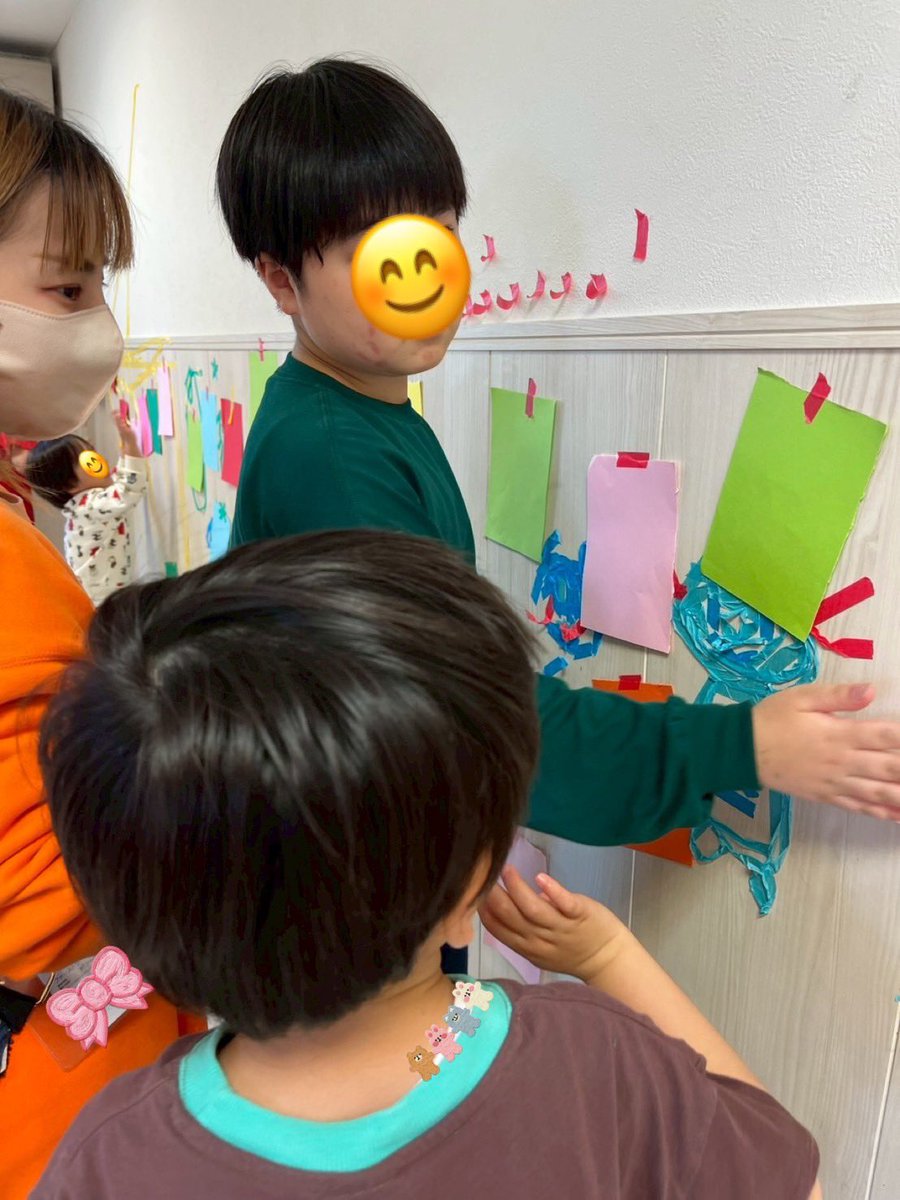 firstdream_12's tweet photo. 🔴一之江教室🔴
2026.4.25(土)
『色タッチゲーム🔴』
指定される色🟡と左右の手🖐🏻をよく聞き、指定された色を探して、指定された手で素早くタッチ🙌🏻
目と手の協応力や判断力の向上を鍛えることができました🌷

▽ファーストシーンドリームの詳細はこちら！
https://t.co/oVm35wAsx5

#放デイ #色タッチ https://t.co/tSkiWxbhBE