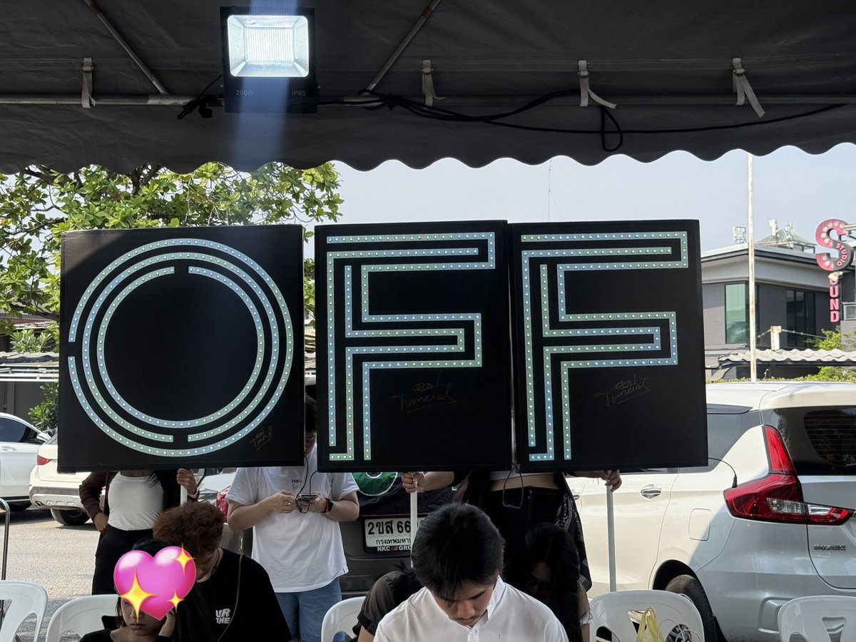 LightingForOffGun tweet media