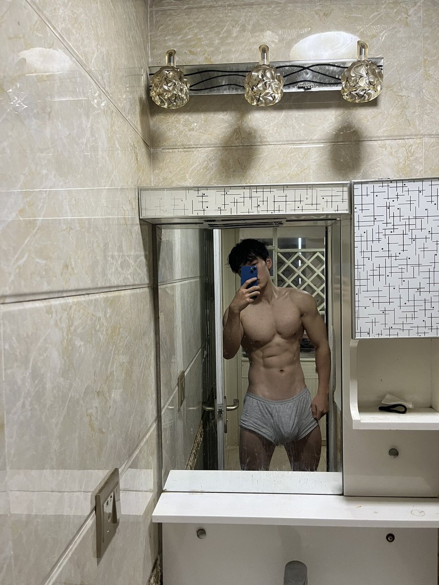 麦可斯早点睡 tweet media