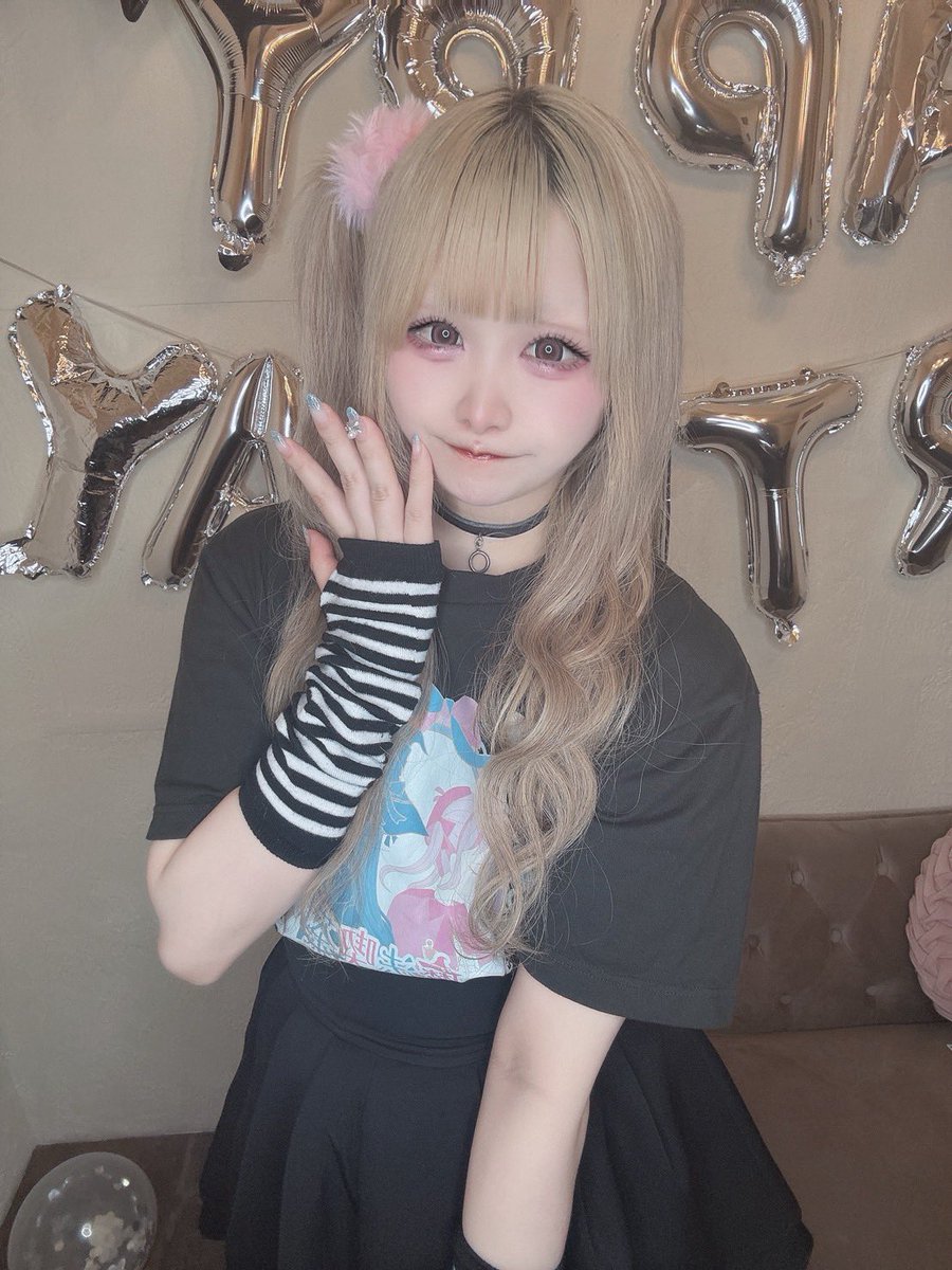 🥀苺園ミコ

17:30~23:00