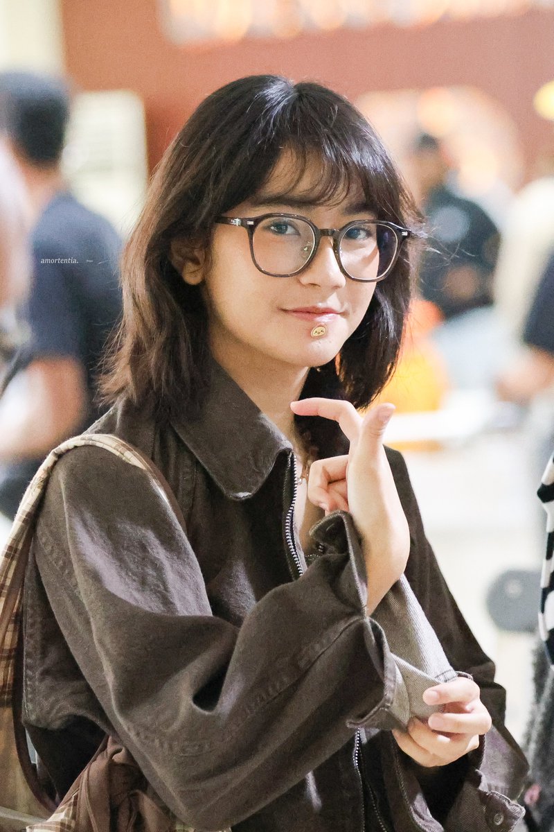 amortentia0213's tweet photo. 260425 Belitung 🛬

have fun ya dua hari ini Fre 🏝️🌴🏄

#프레야 #フレヤ #JKT48 https://t.co/O0wXOzgGo4
