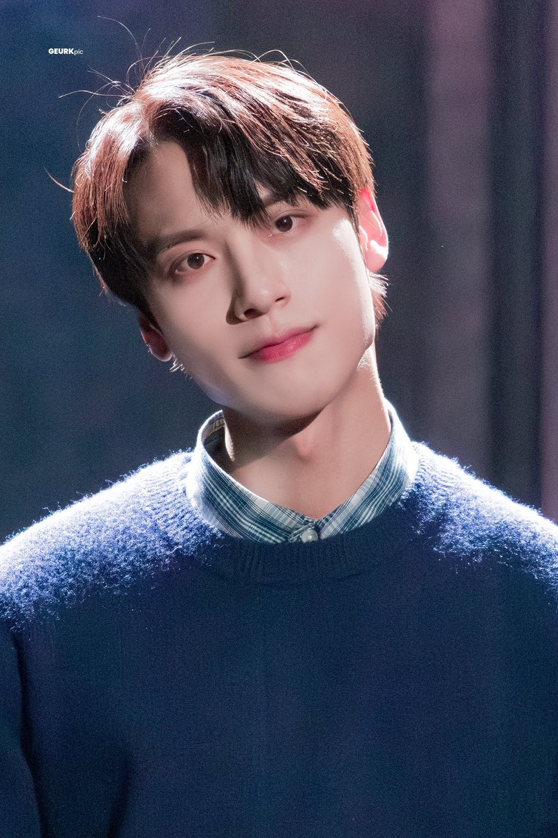 geurktteud's tweet photo. 안녕하새요 윤승우 트친소 하고 싶어요 죵기로 입덕해서 럥보 이먜지 볘어 뵤인뱬 은뱜 녀위글 히뵤 글쟈 다 봤어요
위치에 있는 한 분 더 본진으로 모시고 있고 사진 찍습니다 ,,
#윤승우_트친소 #연뮤덕_트친소 https://t.co/OBHLo05AJV