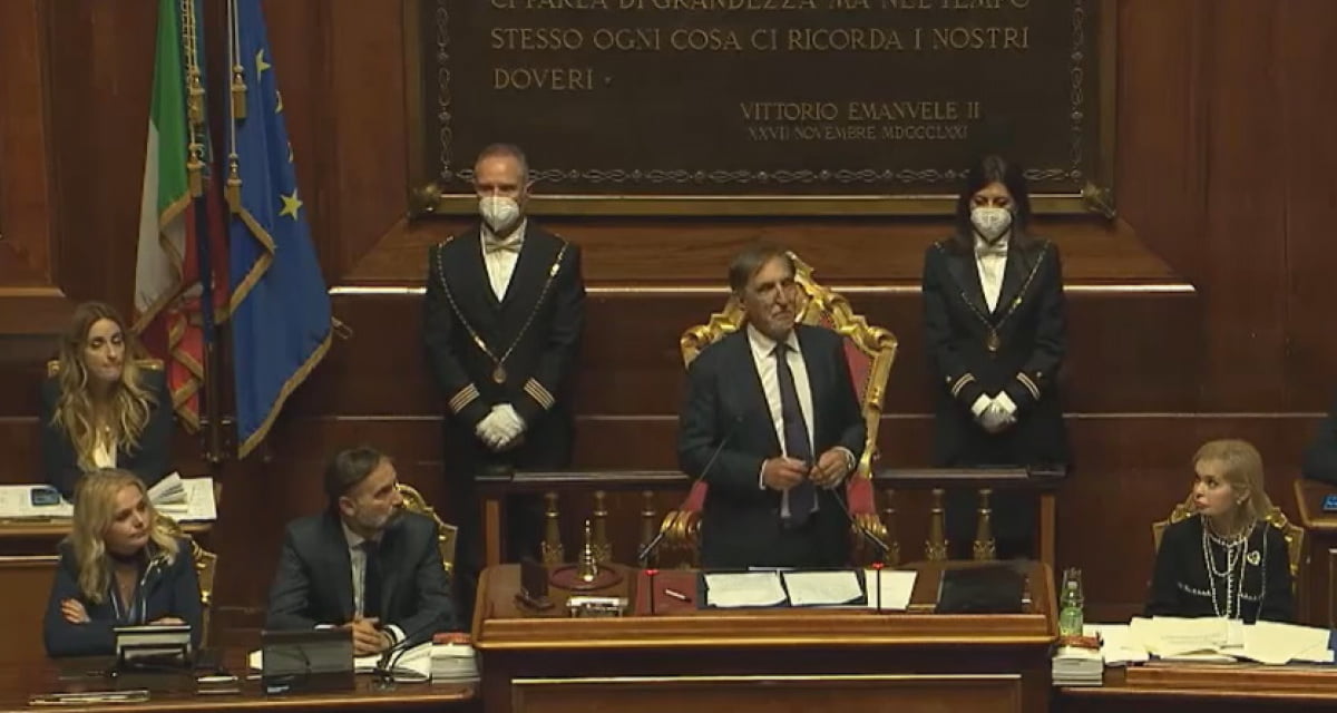 #ultimora La Russa propone di festeggiare nella stessa giornata i Vigili del fuoco e i piromani
lercio.it/la-russa-propo…