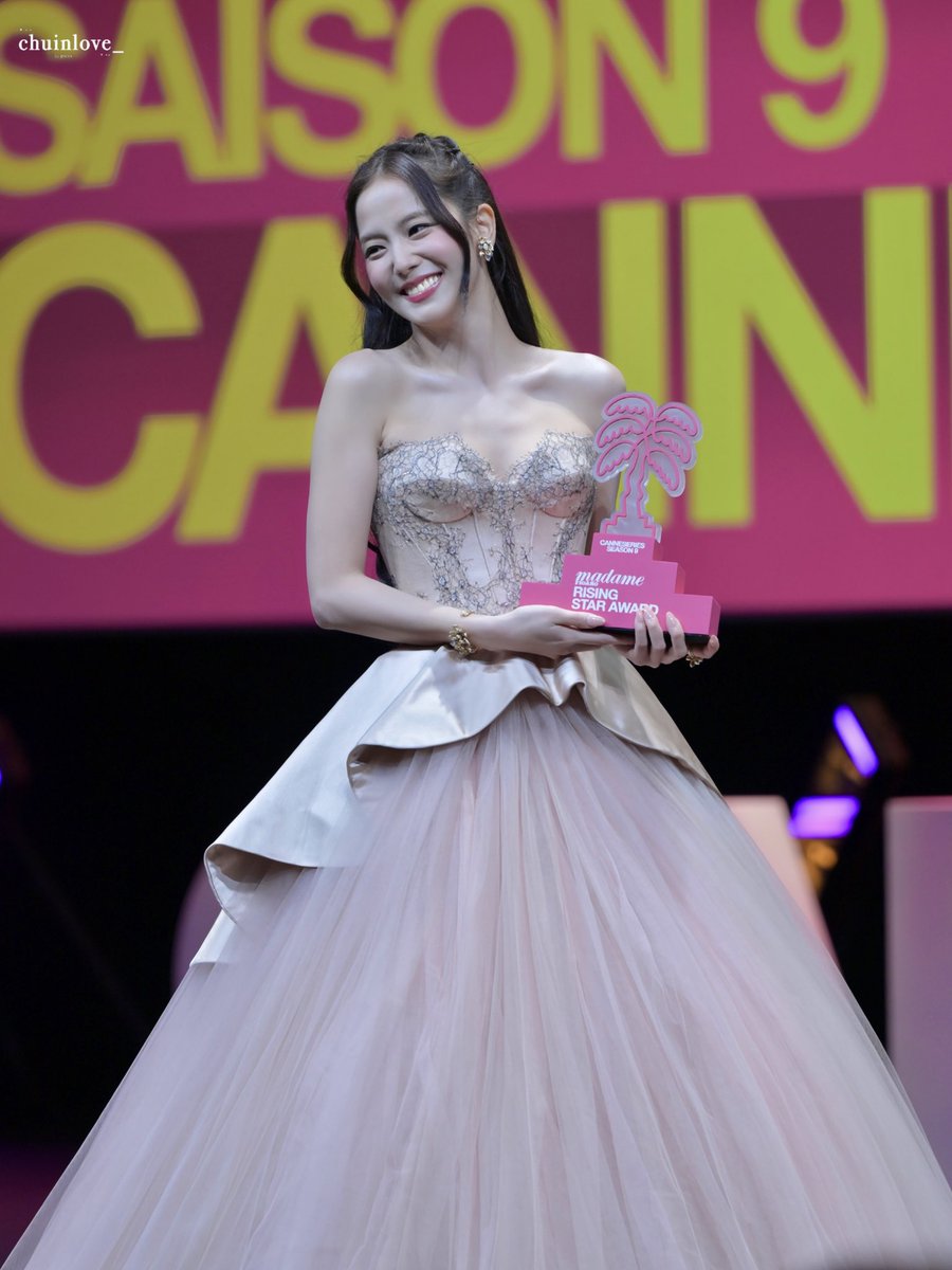 chuinlove tweet media