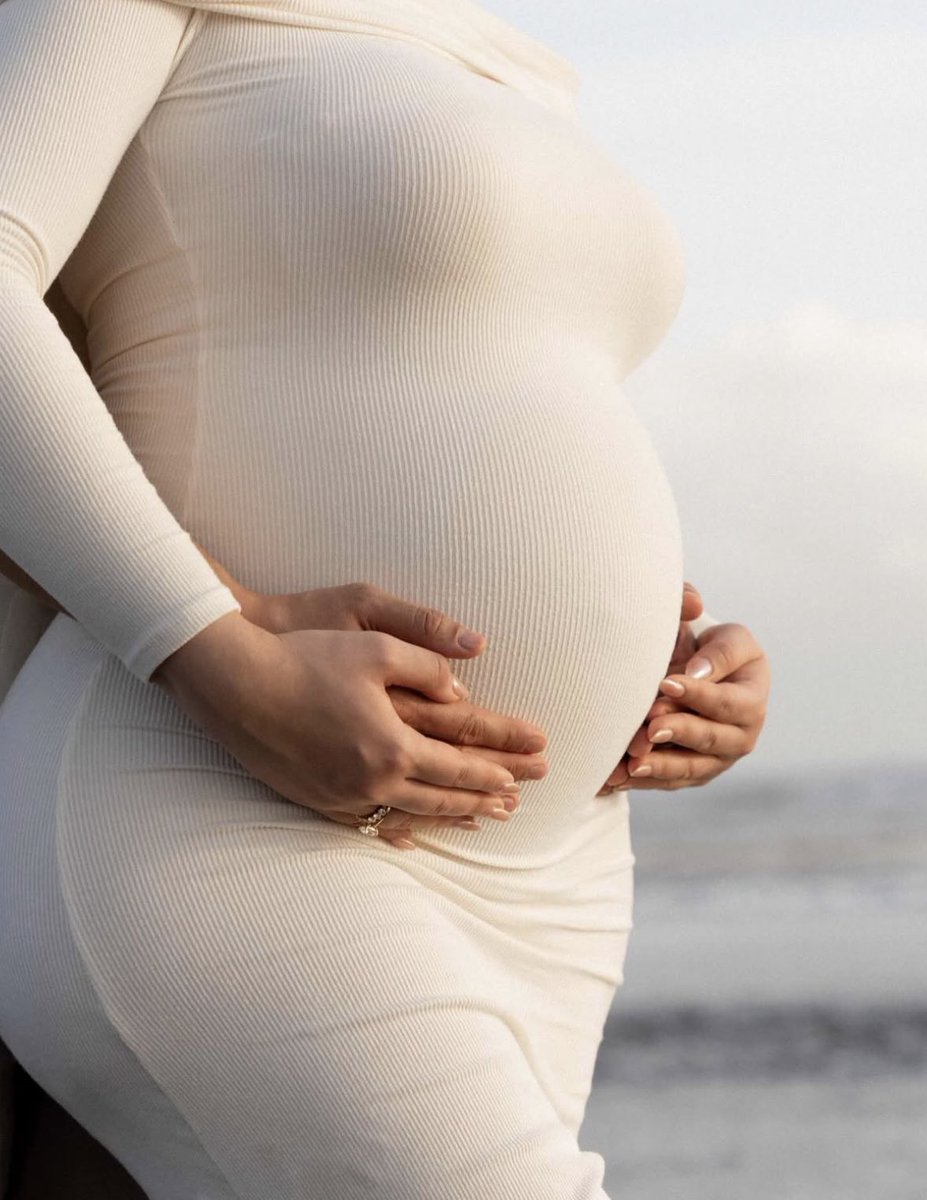 Potret maternity shoot dari Amanda Manopo.