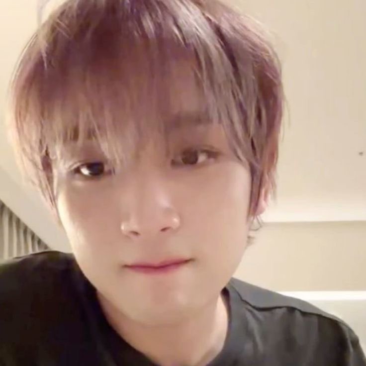 em 🌸 comms open ~ tweet media