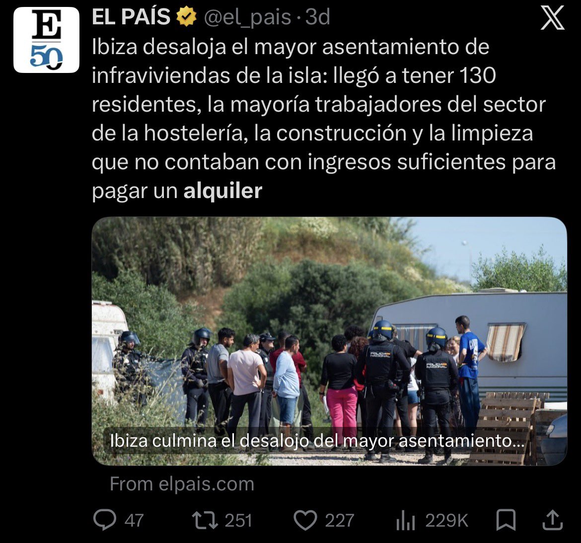 iam1789's tweet photo. La cuestión de la vivienda es el gran problema de España (y de gran parte del mundo) hoy. 

Aquí, dos legislaturas de gobiernos “progresistas” no sólo no han hecho nada por mitigarlo, si no que han favorecido las practicas parasitarias de los propietarios. https://t.co/P2Hlcci8ij
