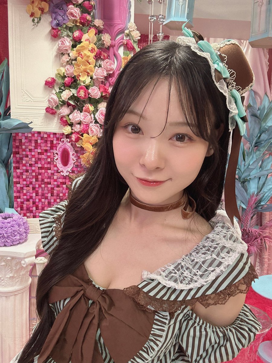 smooth撮影会[ｱﾒﾘｶﾝﾀﾞｲﾅｰ🥤]
ありがとうございました😊

一枚目のお写真は速報！エモォ！めちゃくちゃ可愛いスタジオで最高だったね…またブログに書くね…✏️撮影していただけてホント良かったです🥹✨ありがとうございました🎵

今日のお衣装はお気に入りのチョコミントふりふりとカメラマン様が持って来てくださったエナメルバニーちゃん🎀可愛いとかっこいいどっちも！