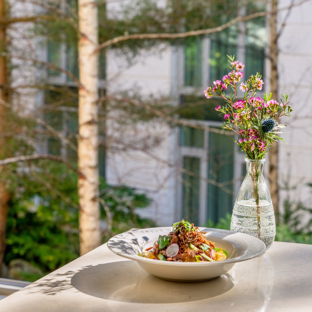 powerscourtHtl's tweet photo. Indulge in fresh, flavourful dishes served in the relaxed surroundings of the Sally Gap Bar &amp; Brasserie - the perfect spot to sit back, savour, and soak it all in. #PowerscourtSpring #PowerscourtHotel #PowerscourtExperience #EscapeToTheEstate https://t.co/lJk6AQHjoF