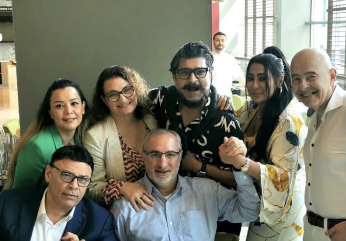 al_rayah's tweet photo. اكيد راح تدافع عن الصهاينه والكيان الصهيوني وتدعي حق النتن ياهو قاتل الاطفال المجرم وتشوفه حمامة سلام هو والصهاينه

اذا عرف السبب بطل العجب https://t.co/5igEbb6WAH