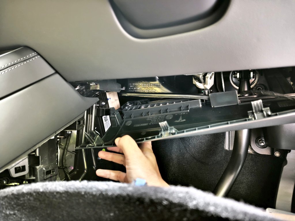 Industries|Model Y & Gadget tweet media