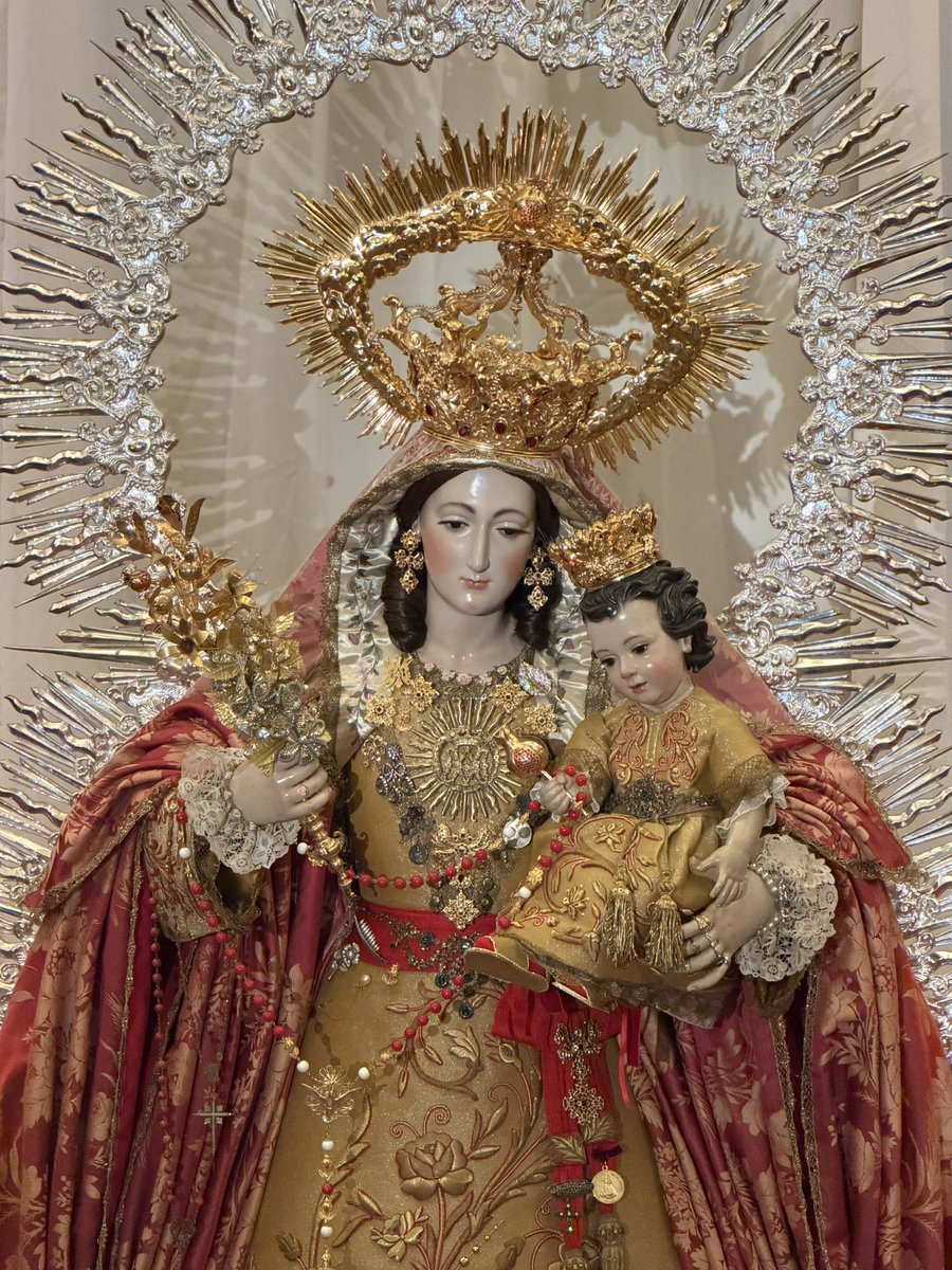 vilchezig1's tweet photo. Hoy es un día más que grande en San Isidro

@VirgenGranada https://t.co/ZkvLSfqnVl