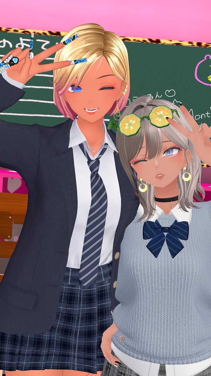 GAL_youko's tweet photo. 初登校してきた！みんなギャルくてすぐ仲良くしてくれて良かったー🌸
あんな先輩やこたみんあすみんとグループだったんだけど時間足りないくらいだった！！3人であすみんを姫ギャルにしようね👸
#マジぎゃる学園 https://t.co/W7M7Ky8yKP