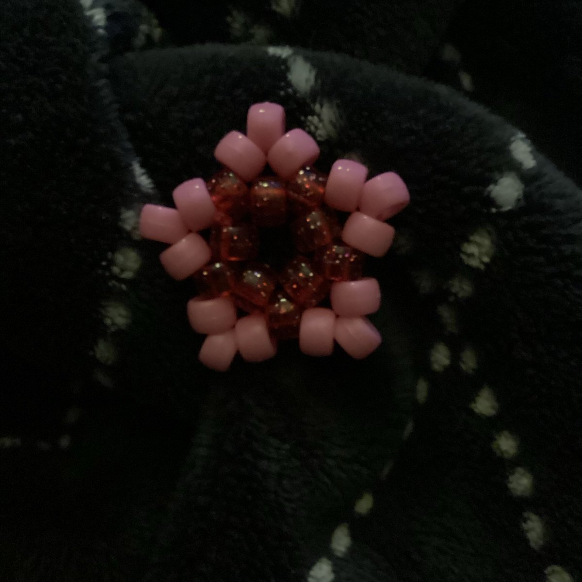 kaffykuu's tweet image. Made my first kandi star 🌟🌈
#kandi #PLUR #kandistar #scenecore
