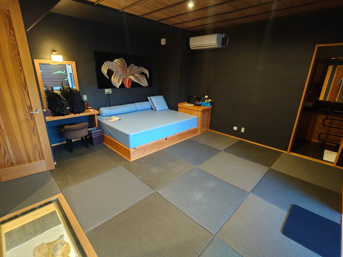 monpata3's tweet photo. 記念日はという事で源泉かけ流しの客室露天風呂のお宿

ちょっと奮発してやりすぎた感

１階 https://t.co/QToDTipoP6