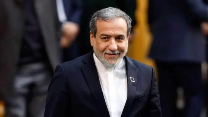 ایران سفر عباس عراقچی به کشور پاکستان را تایید کرد.