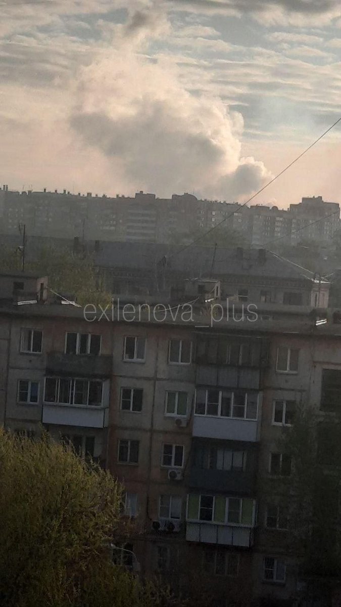 NOELreports's tweet image. Ukrainian drones struck Russia’s Urals for the first time, reaching Yekaterinburg and Chelyabinsk after flying up to 1800 km. Russian authorities reported over 100 UAVs involved. A possible target in Chelyabinsk was the metallurgical plant. #Ukraine