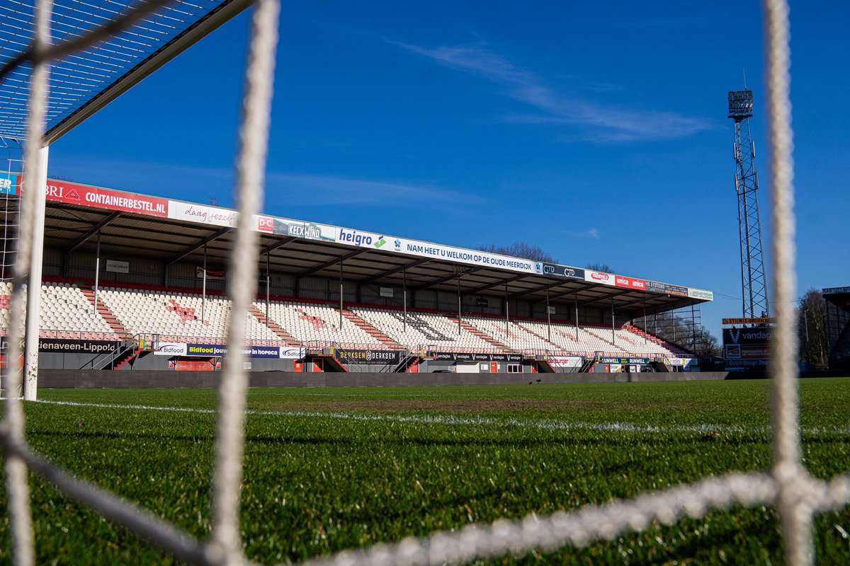 FC_Emmen's tweet photo. De seizoenkaartverlenging van 2026/2027 start op woensdag 6 mei. 🗓️

Meer informatie over de verlenging, de planning en de prijzen volgt die week.

#HIERKOMIKWEG https://t.co/JiFnVg1HmX