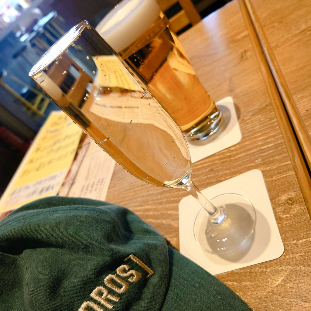 かみこん tweet media