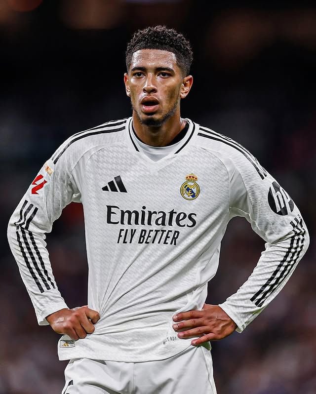 Ayomide💙❤️ tweet media