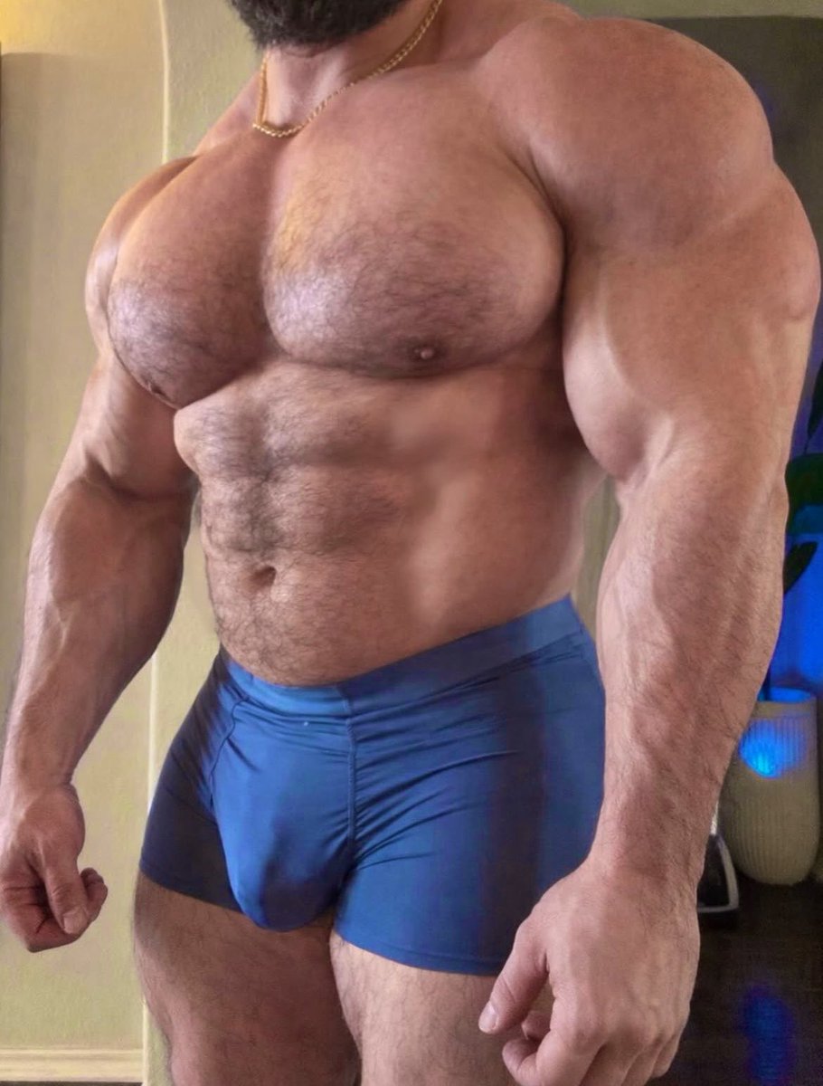 tunerjimmy158's tweet image. Gm CT
Broke a new PR today on the bench press 🙃 
It's the weekend 
Go break a PR and touch grass💫

The goal😤👇