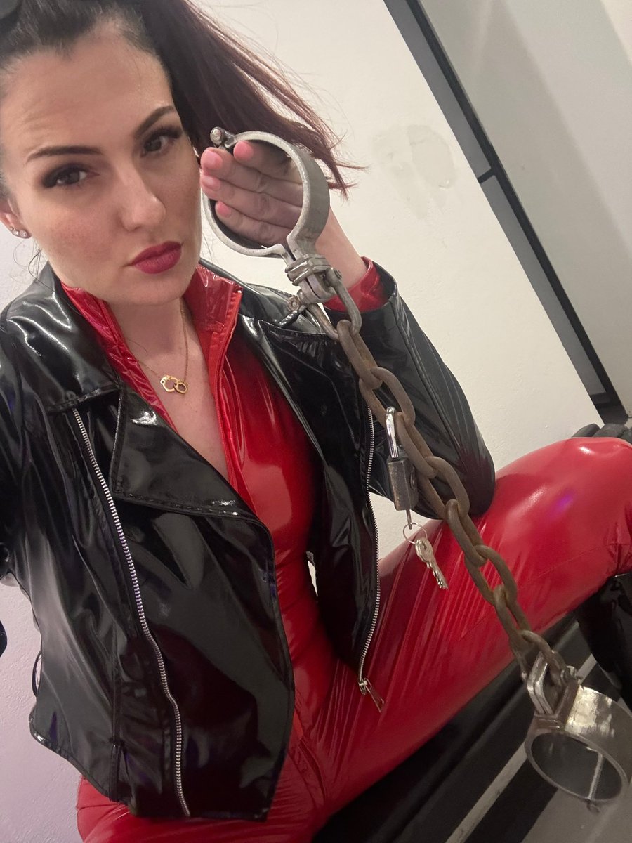 👑Zara The Dark Empress 👑 📍GFB Berlin in May tweet media