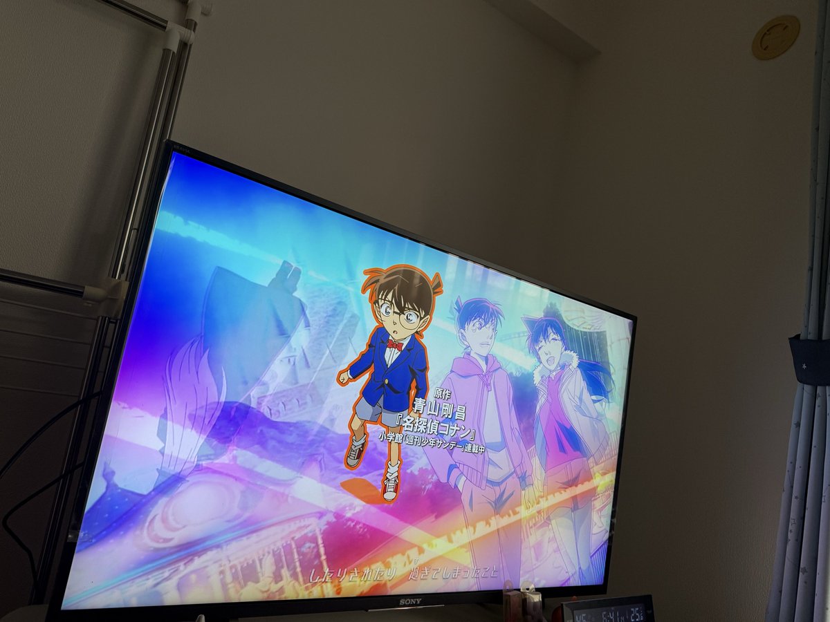 λέων tweet media