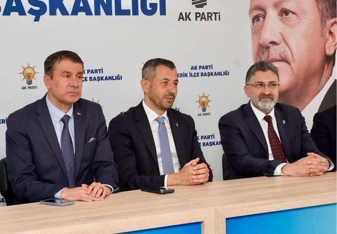 Serik Belediye Başkan Yardımcılığı görevine getirilen Antalya Büyükşehir Belediye ve Serik Belediye Meclis Üyemiz Sayın Levent Konur’u (<a href="/LEVENTKONUR07/">LEVENT KONUR</a>) tebrik ediyor, yeni görevinde başarılar diliyorum.

İlçemiz ve teşkilatımız için hayırlı olsun.
<a href="/ahmetsoker7/">Ahmet Söker</a> 
#HepBirlikteSerik