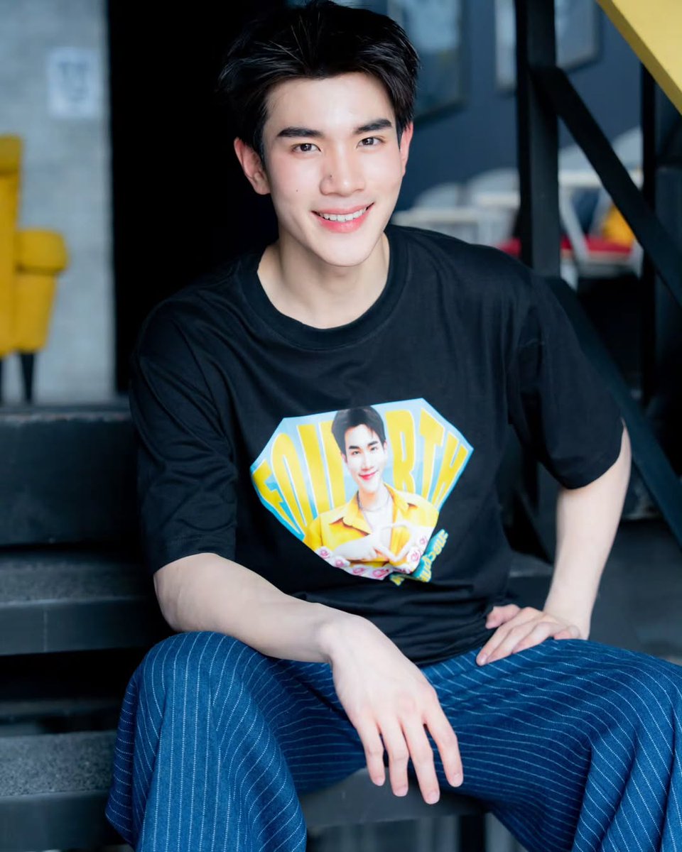 4FahFourth's tweet photo. น่ารักมาก อยากเหมาทั้งหมดเลยยย

#ShineBrightlikeaJewelryxFourth
#แอทแทคxโฟร์ท
#แอทแทคใหม่จิวเวลรีคอลเลกชัน
#เสื้อยืดน้องโฟ้ดโฟ้ดLimitedEdition
#Fourthnattawat #โฟร์ทณัฐวรรธน์ https://t.co/8ctK2eIAIg