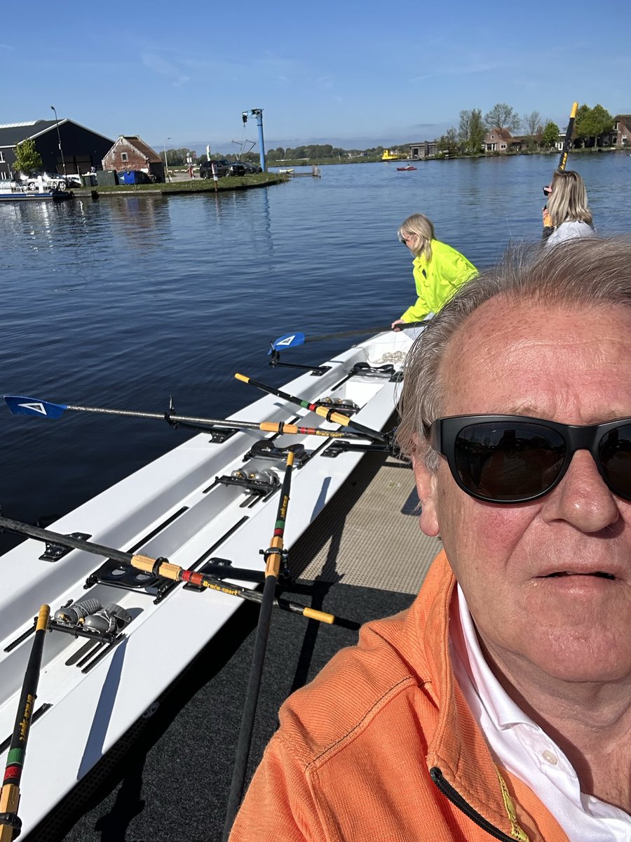 JaapSmitCdK's tweet photo. Vandaag het Oranjefeest op de Kaag bij Koninklijke Watersport Vereniging De Kaag. Voor het eerst sinds lange tijd weer een rondje geroeid. KWV De Kaag is een bloeiende vereniging met roeiers, zeilers en motorbootvaarders. Een eer om daar voorzitter van te zijn
@Watersport_ZH . https://t.co/RJWm1x4hHZ