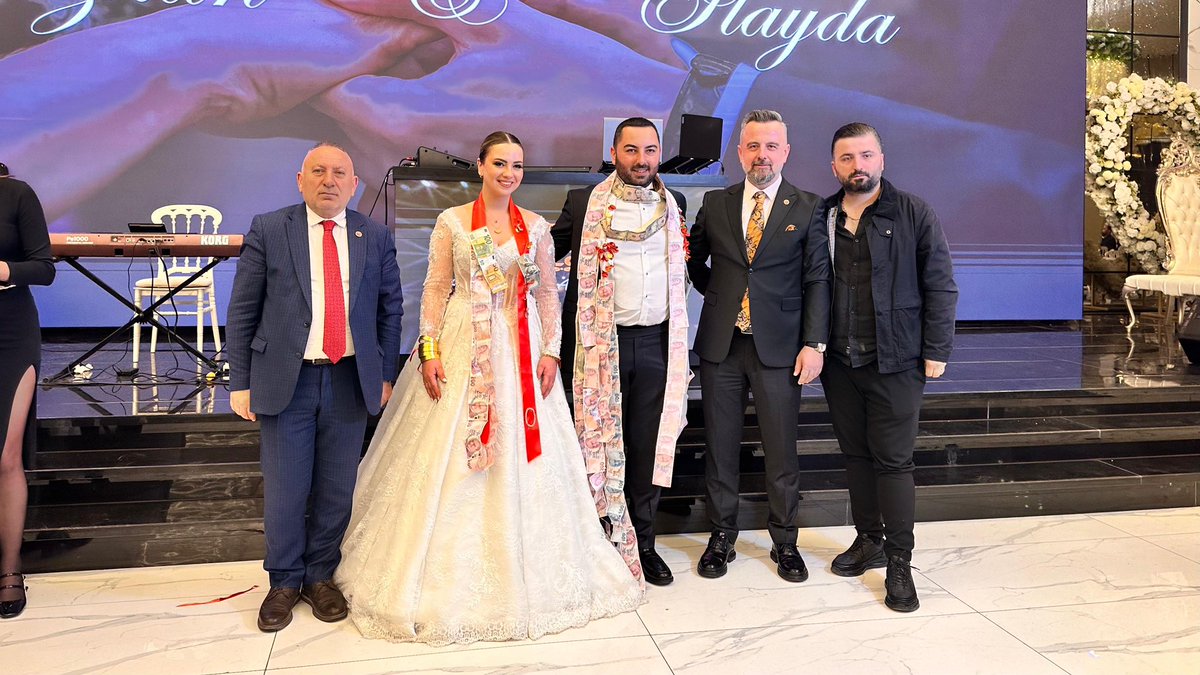 Erzurum lu esnaf kardeşim Oğuzhan uçar ın düğün merasimine katıldık Oğuzhan kardeşime ve hayat arkadaşına ömür boyu mutluluklar diliyorum