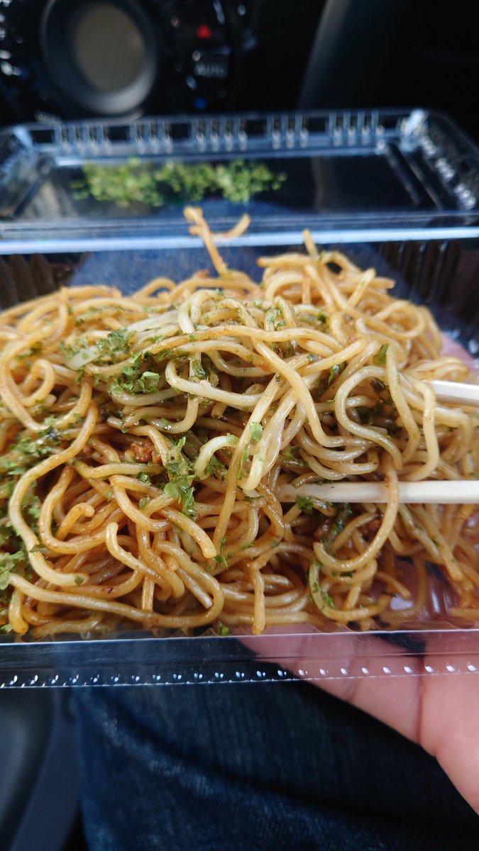 グッチ tweet media