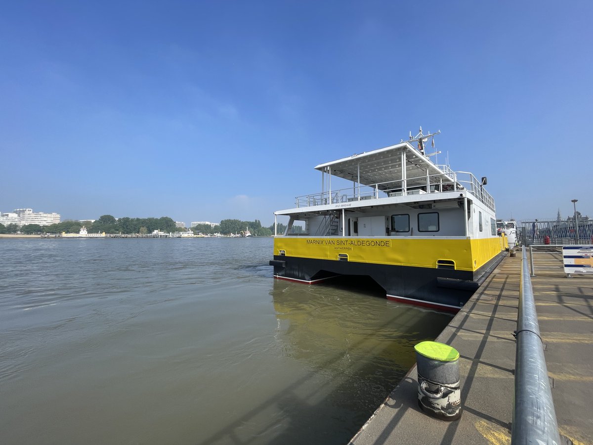 SandyHaest's tweet image. 25 april 10.40 Antwerpen #vrtweer ⁦@Visit_ANTWERP⁩ #weerfoto #boot
