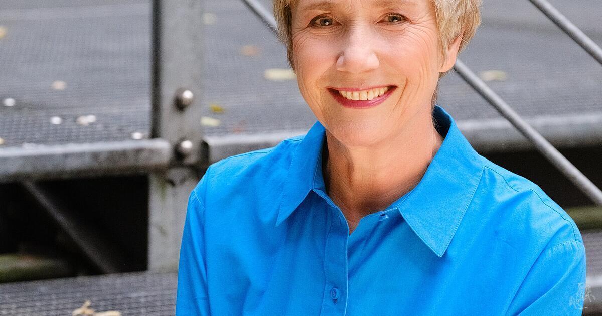 Tradwife im Crash-Modus       

 Die Bestseller-Autorin Amelie Fried sieht in ihrem katholisch geprägten Ehemann das Geheimnis von 35 Jahren Eheglück. 
 
   ift.tt/kisczUj