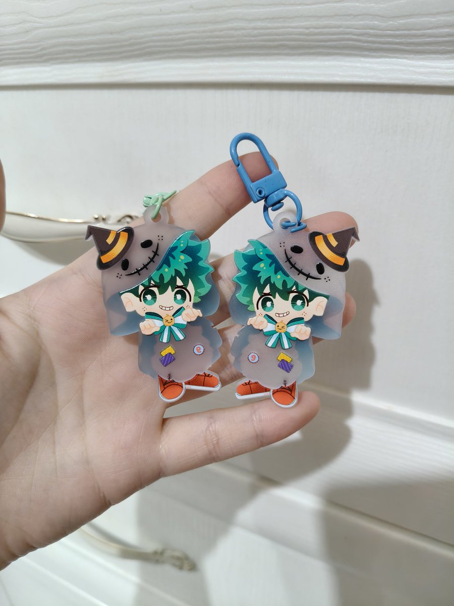 last second addition to my keychain lineup! hes so adorable 😭 (sadly idk how much to stock so he will be low stock ots be sure to adopt him 🥹) #cf22 #izukumidoriya #mha