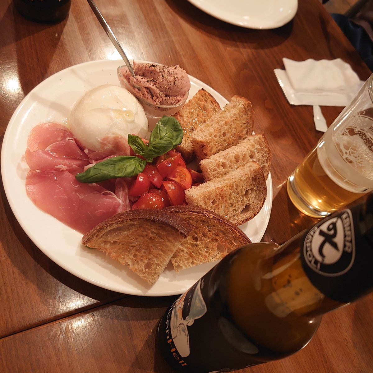 kzk4253's tweet photo. ようやく休みなんで酒飲もうねぇ https://t.co/XFCYuCTiLI