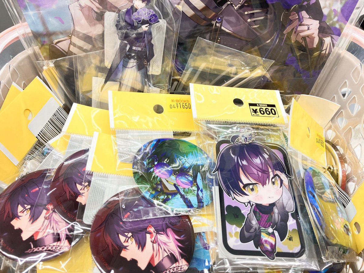 入荷情報】 🎼 シクフォニ 🎼 缶バッジ アクキー アクリルスタンド