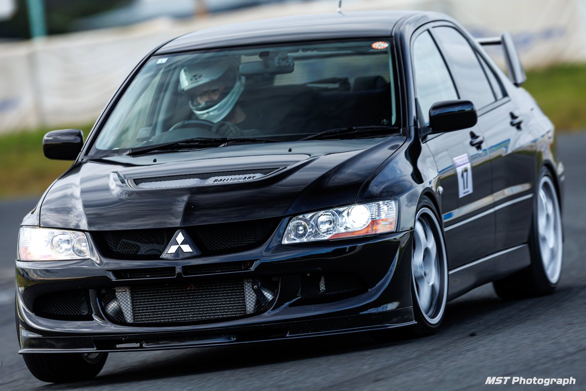 とらんじすた tweet media