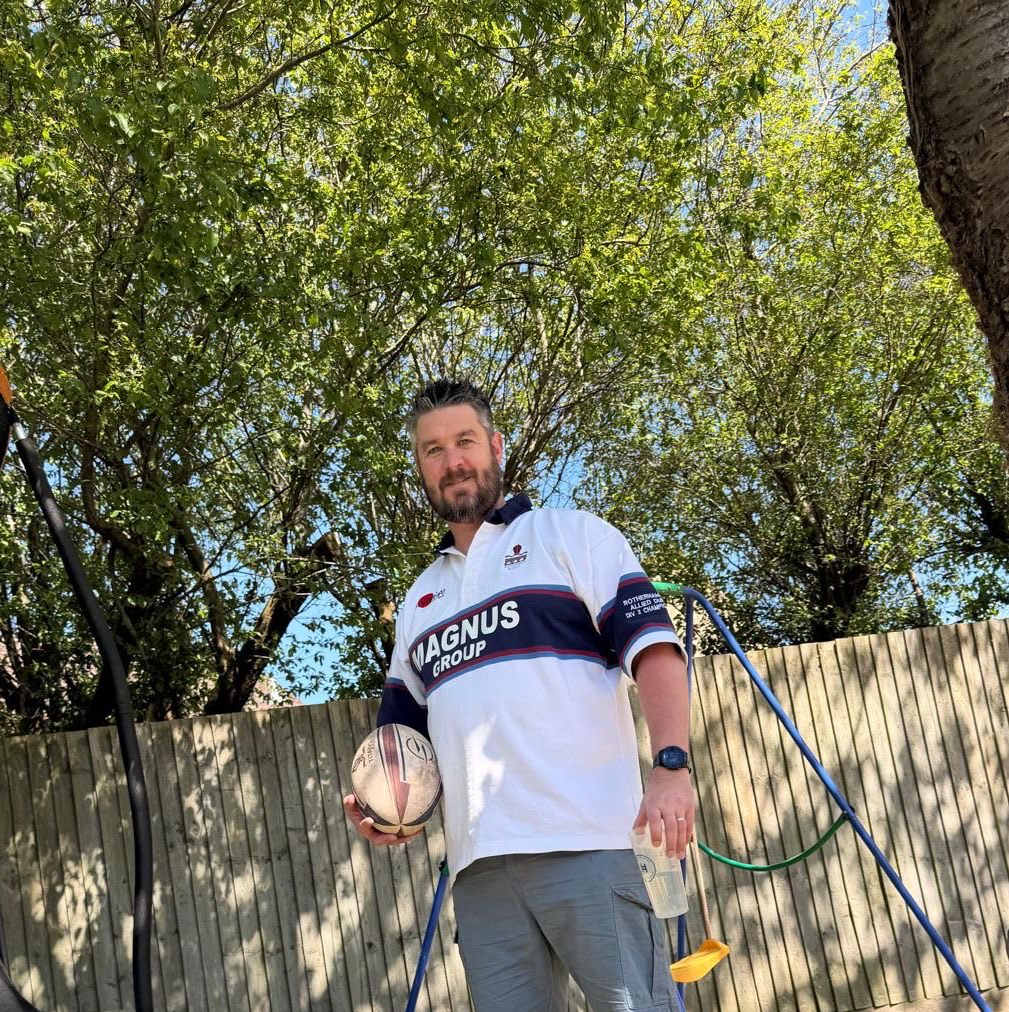 booth571's tweet photo. @RotherhamRugby can’t wait to watch the match online from Oxfordshire wearing the shirt from the playoffs against Bedford back in 2000. This squad we have now reminds me of them Good luck boys I can’t wait to watch the next home match in the championship. Gutted I can’t be there. https://t.co/se31dbHmG9