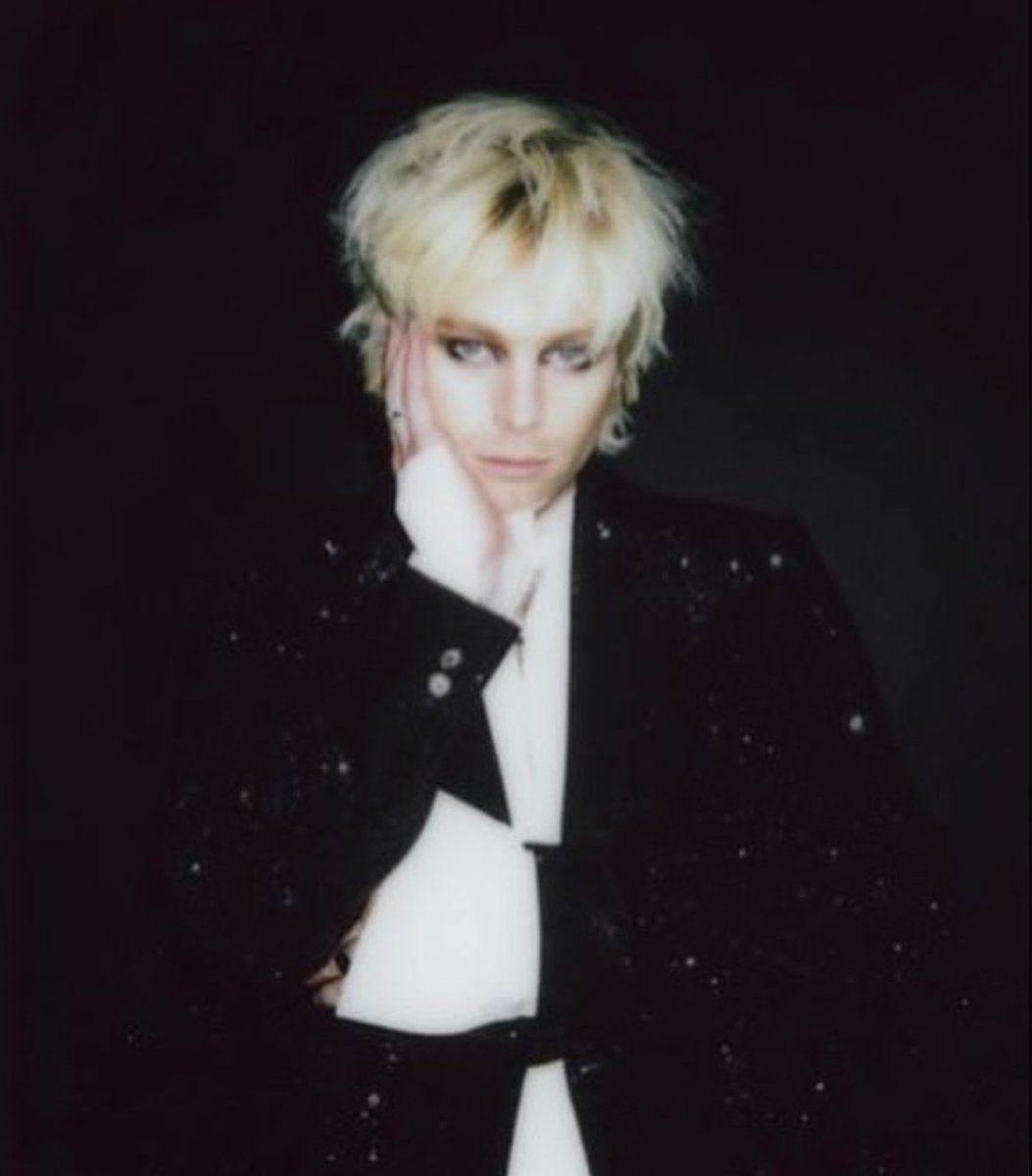 daily blond lrh ☆ tweet media