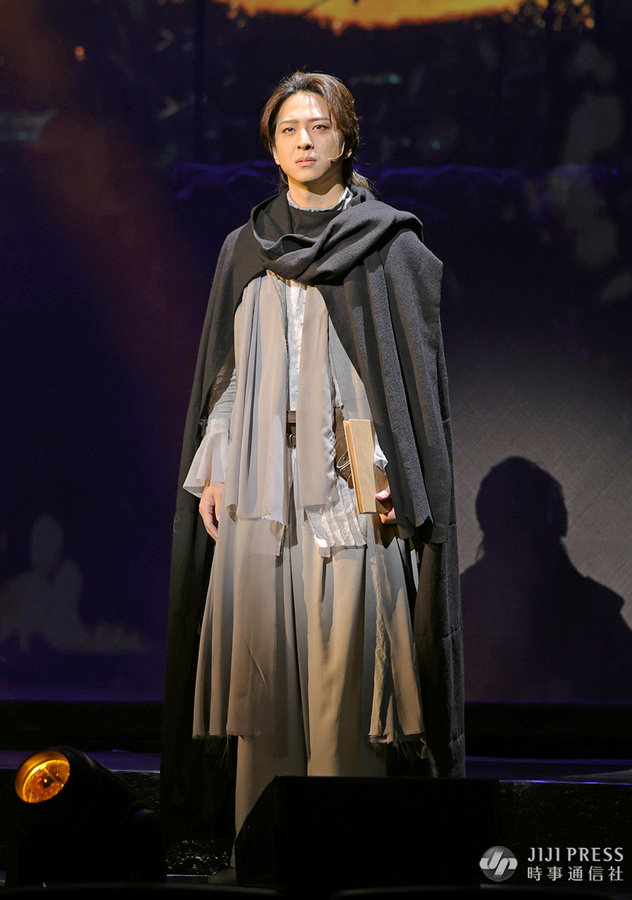 舞台「AmberS -アンバース-」の公開ゲネプロでの寺西拓人さんです。

#AmberS #寺西拓人