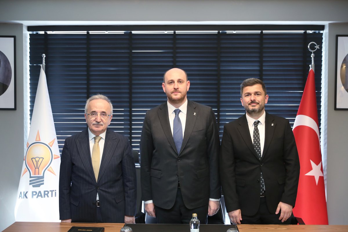 📍Vezirköprü

İlçe Başkanlığımızın yeni hizmet binasının açılışını büyük bir coşku ve güçlü katılımla gerçekleştirdik.

Teşkilatımızın heyecanı ve sahiplenişiyle açılışımız adeta bir mitinge dönüştü. Bu ilgi ve kararlılık, davamıza olan inancın en açık göstergesidir.

Vezirköprü
