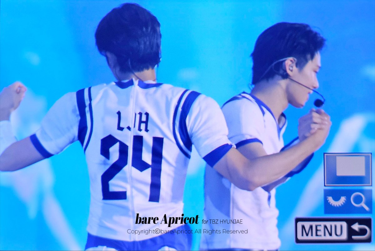 𝒃𝒂𝒓𝒆 𝑨𝒑𝒓𝒊𝒄𝒐𝒕 tweet media